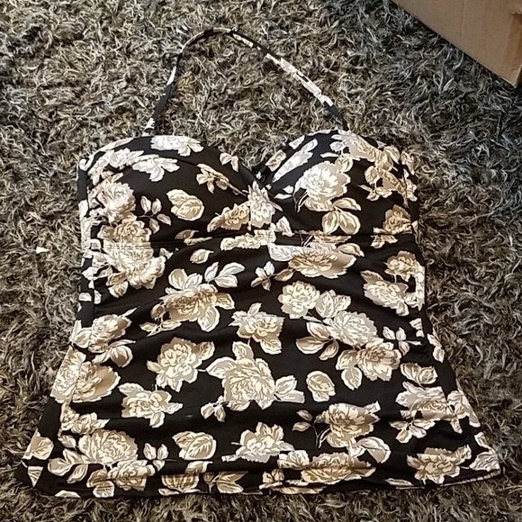 Swim top - Picture 1 of 4